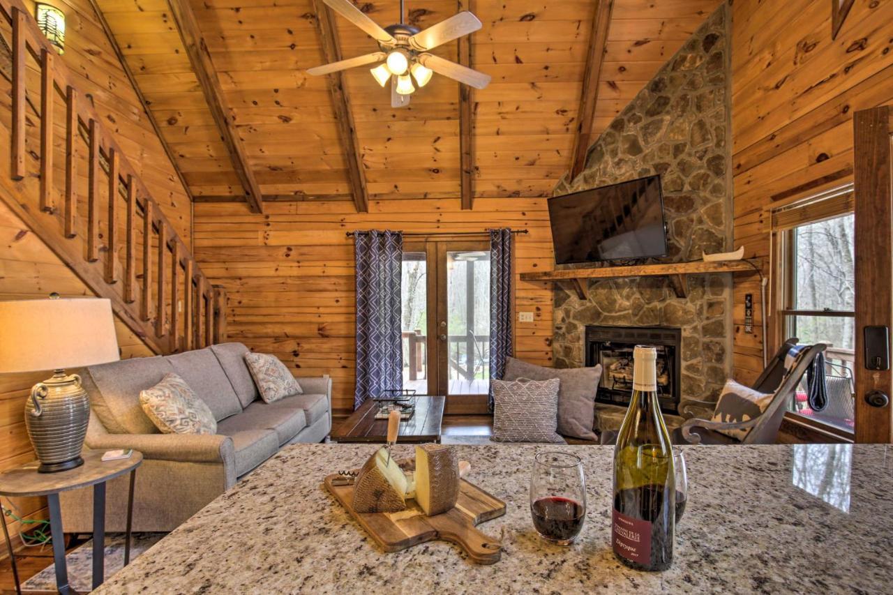 Picturesque Mountain With Hot Tub And Fire Pit! Blue Ridge
